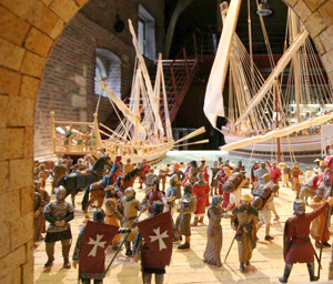 Diorama mit Rittern und Schiffen vor der Kreuzfahrerfestung Akkon AD 1270